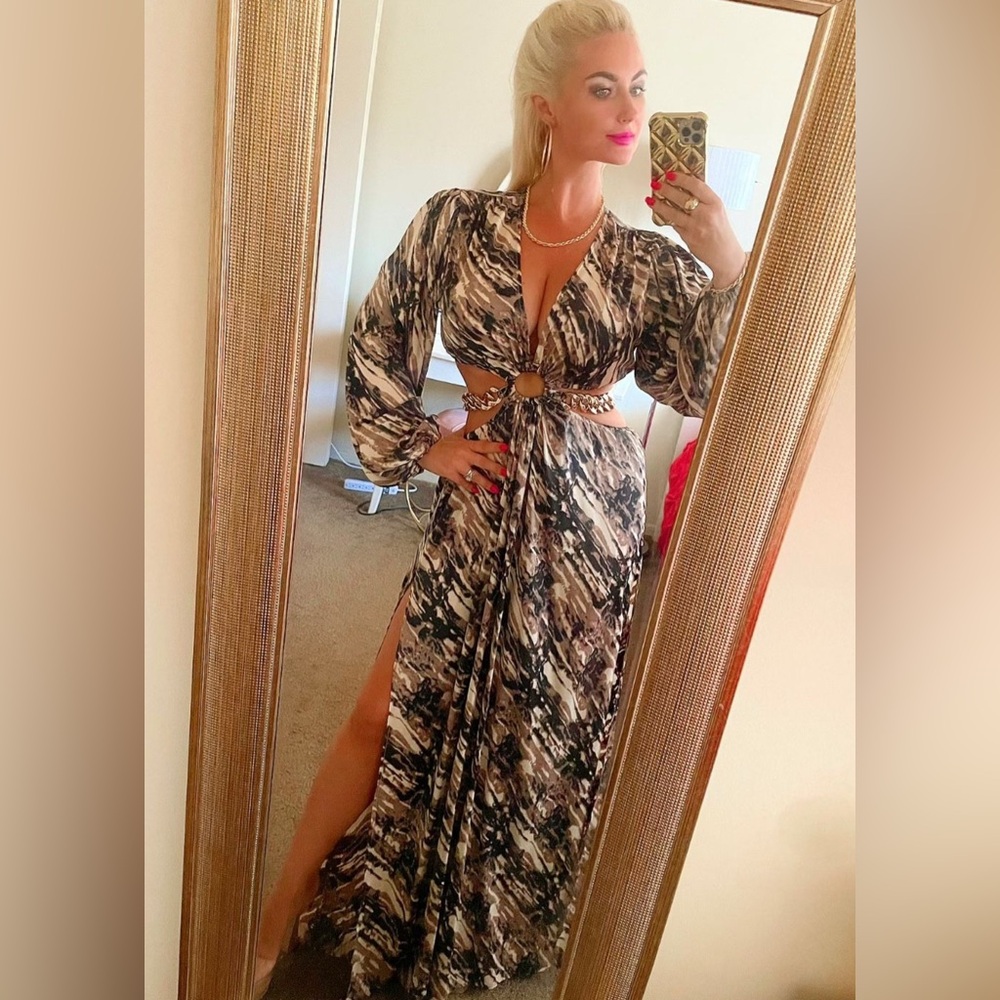 Gown dress